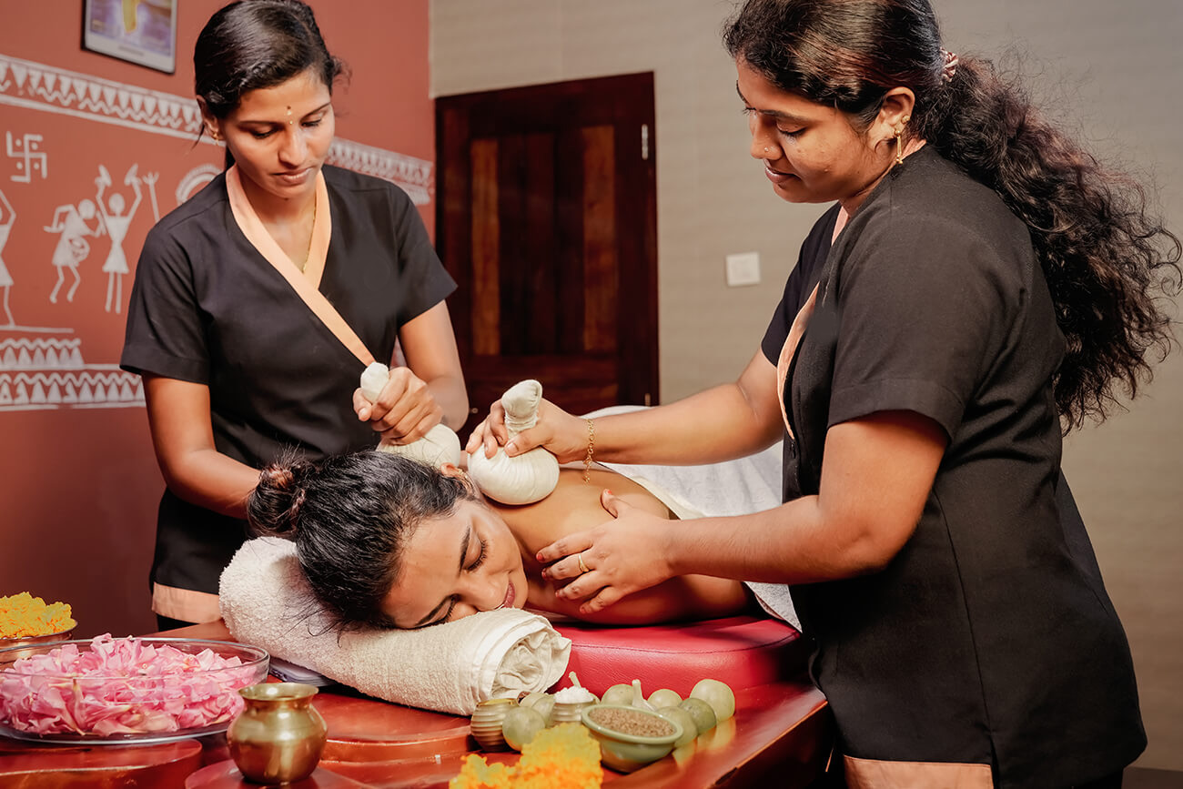 Kizhi therapy at Akanta Ayurveda Resort in Kerala – traditional herbal pouch massage